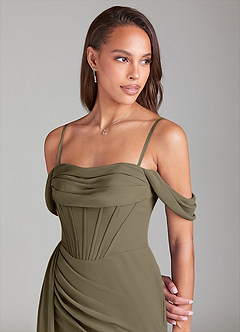 Azazie Amyra Abiti da Damigella Abito Convertibile Tubino in Chiffon a Spalla Scoperta Willow Green image6