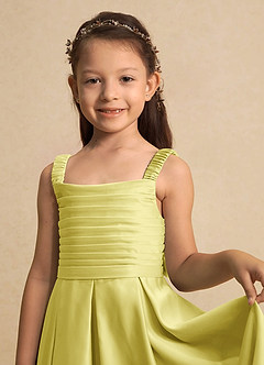 Azazie Kat Robe Demoiselle D'honneur Fillette Robe Trapèze en Mat Satiné Plissée Sorbet Citron image7