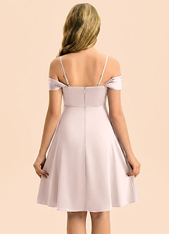 Azazie Anselie Junior Robe Trapèze en Satin extensible Épaules dénudées Rose Pâle image2