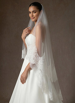 front Two-Tier Scalloped Lace Evangeline Fingertip Veil
