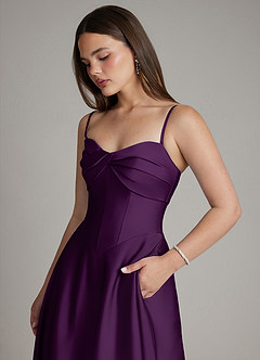 Azazie Meleena Brautjungfernkleider Eine Linie Schulterfrei Stretch-Satin Kleid Traube image2