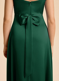 Azazie Kiki Junior Robe Trapèze en Satin extensible Nœud Vert Foncé image7