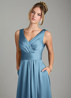 Azazie Karina Robes de demoiselle d'honneur Robe Trapèze en Satin extensible Plissée Acier Bleuté image7