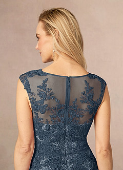 Azazie Flynn Mère de la mariée Robes Robe Trapèze en Tulle Col bateau dentelle Neptune image5