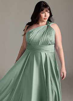 Azazie Charlize Robes de demoiselle d'honneur Robe Trapèze en Satin extensible Asymétrique Agave image15