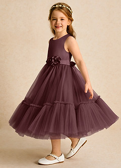 Azazie Miracle Blumenmädchenkleider A-Linie Schleifen Matte Satin Kleid Sangria image3