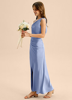 Azazie Madelyn Junior Abito Tubino in Raso Elasticizzato a Spalla Scoperta Ghiaccio image3