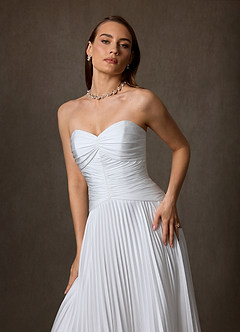 Azazie Liora Vestidos de novia Vestido de Diamante Blanco de Satén Elástico de Corte en A con Sin tirantes image7