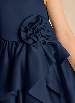 Azazie Hermia Robe Demoiselle D'honneur Fillette Robe Trapèze en Mat Satiné Sans manches Bleu Marine Foncé image6