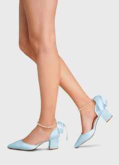 front Tacones de bloque con punta en punta, satén mate, perla y lazo en color a juego