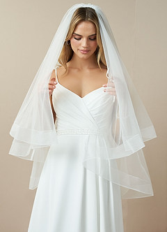 front Richelle Fingertip Veil With Blusher