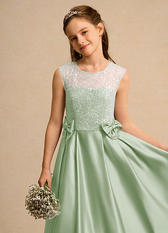 Azazie Candy Girl Abiti da Ragazza di Fiori Abito Principessa in Raso Opaco Fiocco Verde Salvia image8