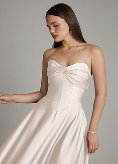 Azazie Meleena Robes de demoiselle d'honneur Robe Trapèze en Satin extensible Bustier Albâtre Blanc image4