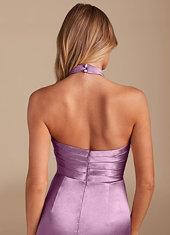 Azazie Jemma Robes de demoiselle d'honneur Robe Fourreau en Satiné métallisé Plissée Glycine image2