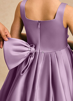 Azazie Lillian Robe Demoiselle D'honneur Fillette Robe Princesse en Mat Satiné Plissée Glycine image5