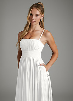 Azazie Ari Vestidos de damas de honor Vestido Blanco de Gasa de Línea A con Palabra de honor image2