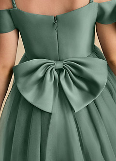 Azazie Amie Blumenmädchenkleider A-Linie Schulterfrei Matte Satin Kleid Eukalyptus image8
