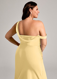 Azazie Madelyn Robes de demoiselle d'honneur Robe Sirène Convertible en Satin extensible Asymétrique Beurre image13