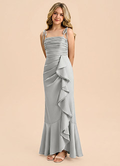 Azazie Ryan Junior Robe Fourreau en Satin extensible Arc Argent image1