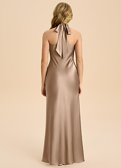 Azazie Chickie Junior Vestido de Gris Pardo de Satén Elástico de Corte Recto con Plisado image2