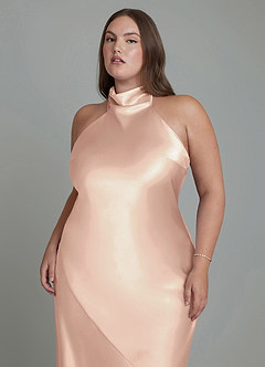 Azazie Velli Vestidos de damas de honor Vestido Rosa Inglesa de Satén Metálico de Corte Recto con Cuello alto image9