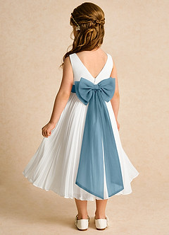 Azazie Margot Abiti da Ragazza di Fiori Abito A-Line in Chiffon Plissettato Avorio Bermuda image5