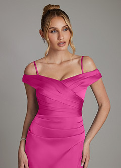 Azazie Teyana Robes de demoiselle d'honneur Robe Fourreau en Satin extensible Épaule décolletée Fuchsia image3