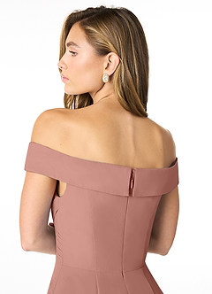 Azazie Lecia Vestidos de damas de honor Vestido de Rosa De Cedro de Gasa de Imperio Convertible con Plisado fuera del hombro image7