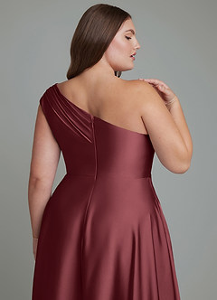 Azazie Melanie Robes de demoiselle d'honneur Robe Trapèze en Satin extensible Épaules dénudées Merlot image13