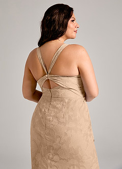 Azazie Mero Robes de demoiselle d'honneur Robe Fourreau en Blumen-Burnout Plissée Champagne image12