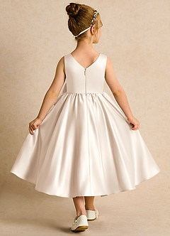 Azazie Hermia Robe Demoiselle D'honneur Fillette Robe Trapèze en Mat Satiné Sans manches Albâtre Blanc image2