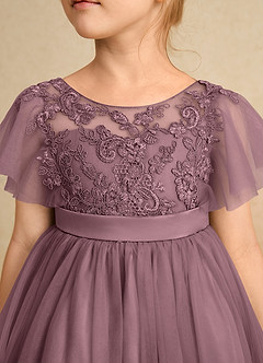 Azazie Queenie Robe Demoiselle D'honneur Fillette Robe Trapèze en Dentelle Mauve Vintage image4
