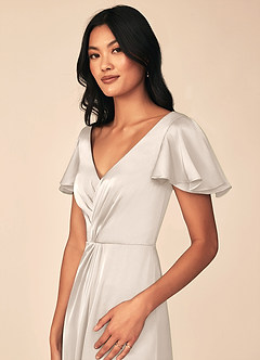 Azazie Soren Robes de demoiselle d'honneur Robe Trapèze en Satin extensible Plissé Albâtre Blanc image7