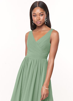 Azazie Keyla Vestidos de damas de honor Vestido Matcha de Gasa de Línea A con Cuello en V Plisado image5