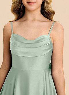 Azazie Bear Junior Robe Trapèze en Satin extensible Encolure en Forme de Cœur Agave image7