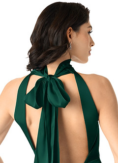 Azazie x Delaney Robes de demoiselle d'honneur Robe Fourreau en Satin extensible Col Haut émeraude image5
