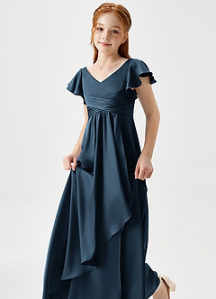 Azazie Omari Junior Vestido Azul Marino Oscuro de Satén Elástico de Corte en A con Plisado image6