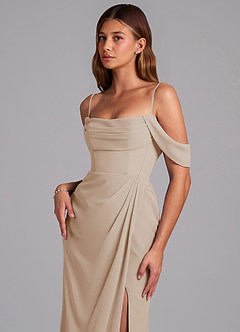 Azazie Johana Jurken voor bruidsmeisjes Converteerbaar Jurk van Chiffon met Zeemeermin Off the Shoulder Taupe image5