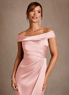 Azazie Bedford vestidos de madre de la novia Vestido de Rosa Empolvado de Satén Elástico de Corte Recto con Plisado image5