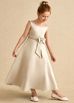 Azazie Eve Robe Demoiselle D'honneur Fillette Robe Trapèze en Mat Satiné Plissée Champagne image3