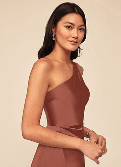 Azazie Maron Robes de demoiselle d'honneur Robe Trapèze en Satin extensible Epaule unique Auburn image5