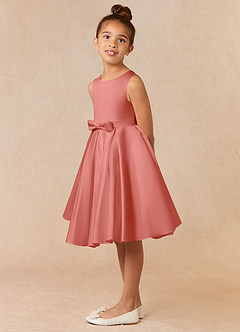 Azazie Coco Blumenmädchenkleider A-Linie Schleifen Matte Satin Kleid Lachsrosa image2