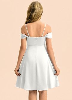 Azazie Anselie Junior Robe Trapèze en Satin extensible Épaules dénudées Blanc image2