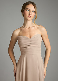 Azazie Ayla Abiti da Damigella Abito A-Line in Chiffon Scollo a Cuore Taupe image4