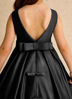 Azazie Mapel Blumenmädchenkleider Ballkleid Plissee Matte Satin Kleid Schwarz image7