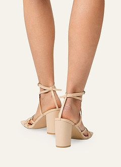 front Tacones con tiras cruzadas en el tobillo