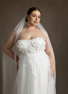 Azazie Wynery Vestidos de prueba en casa Vestido Diamante Blanco de Encaje de Corte Princesa con Hombros descubiertos image21