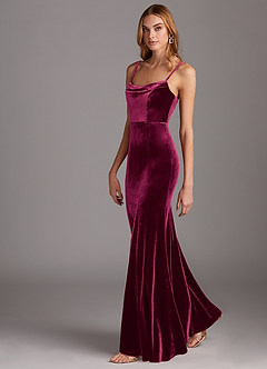 Azazie Solange Vestidos de damas de honor Vestido de Cabernet de terciopelo de Corte Recto con Plisado image4