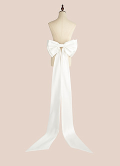 front Dramatic Accent Bow