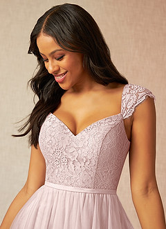 Azazie Luxi Robes de demoiselle d'honneur Robe Trapèze en Tulle Plissée Rose Pâle image4